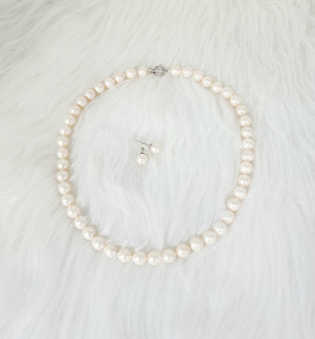 [11 •11 限時套裝優惠]淡水珍珠頸鍊+耳環