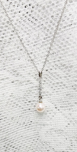 優雅綫條-Akoya珍珠吊咀